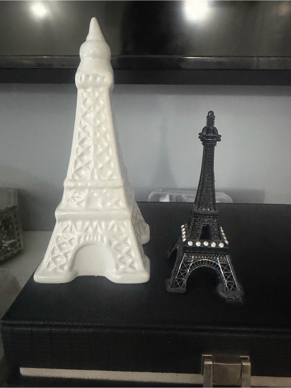 Decorative Eiffel Tower Set - White & Black